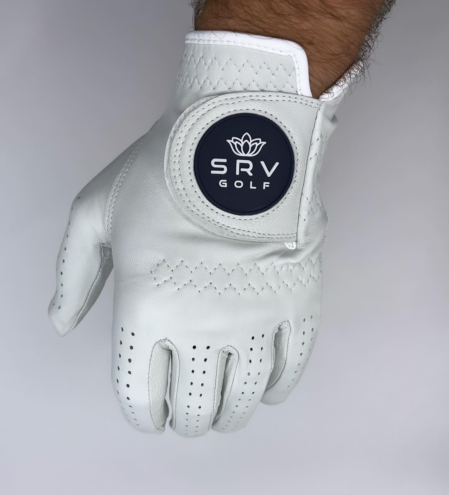 WINNER SPIRIT Miracle Grip Training Golf Glove Consistent Stable Grip with  Premium Cabretta Leather Anti Slice Hook Corrector